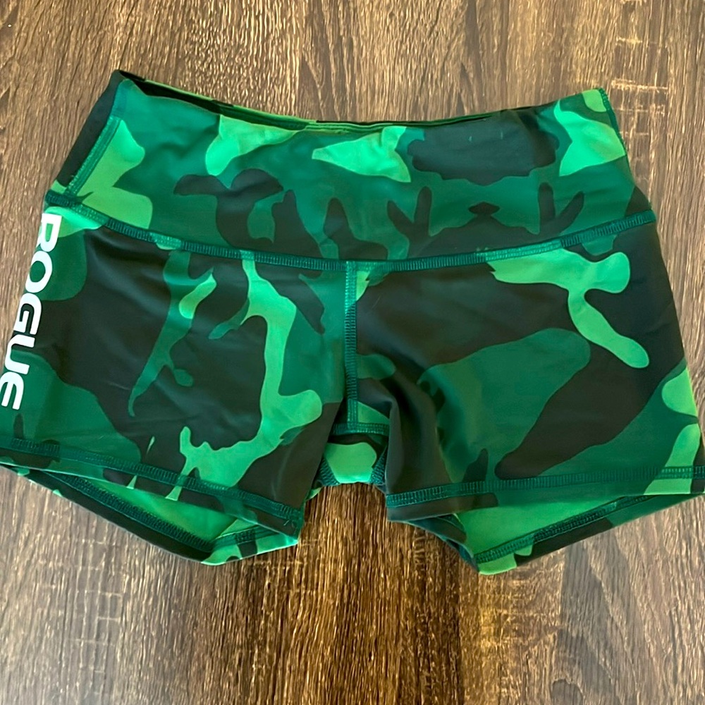 Rogue mini booty shorts. Low rise. Size small. Green camo.